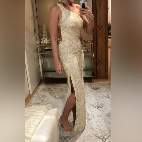 MARCIANO Cream Beaded Gown With Open Back & Slit Detail - Picture 5 of 8